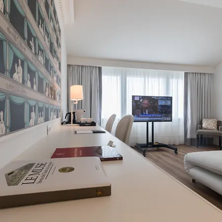 Grand Palace 4*