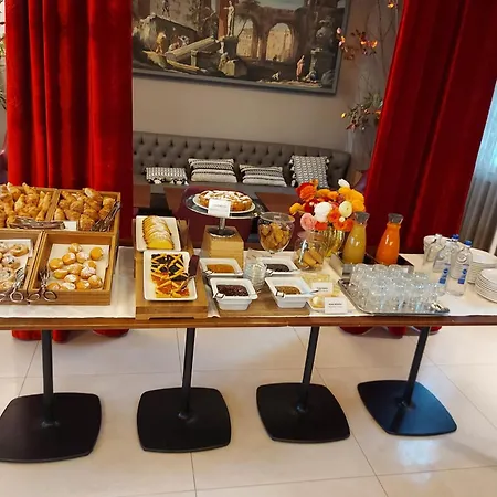 Grand Palace Hotel