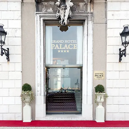 Hotel Grand Palace 4*