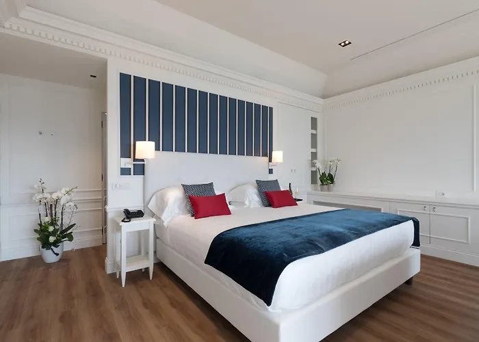 Grand Palace Hotel 4*