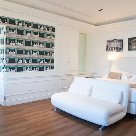 מלון Grand Palace 4*