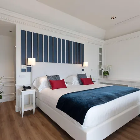 Grand Palace Hotel 4*