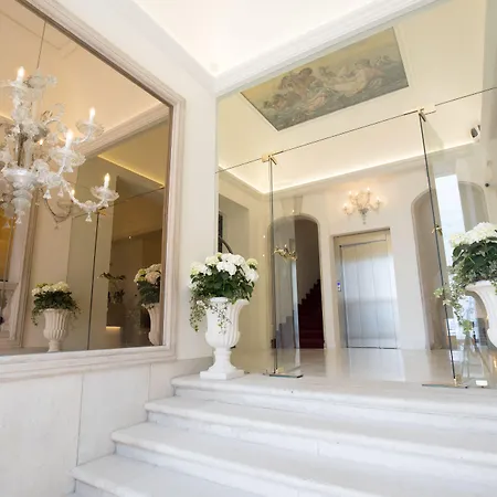 Grand Palace 4*