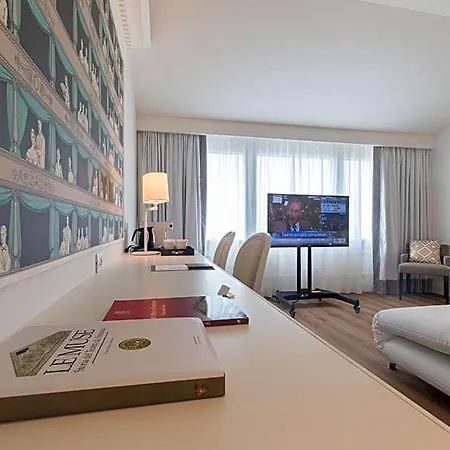 Hotel Grand Palace 4*