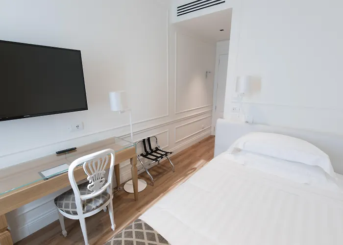 Hotell Grand Palace 4*