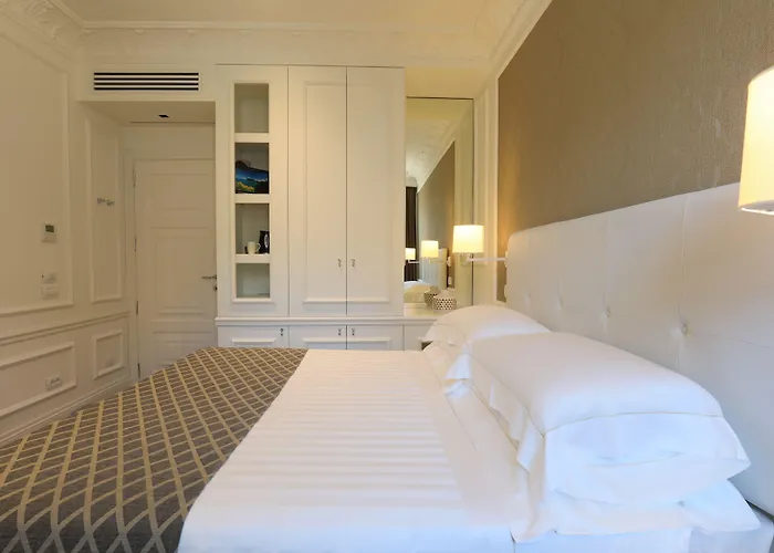 Grand Palace Hotell 4*