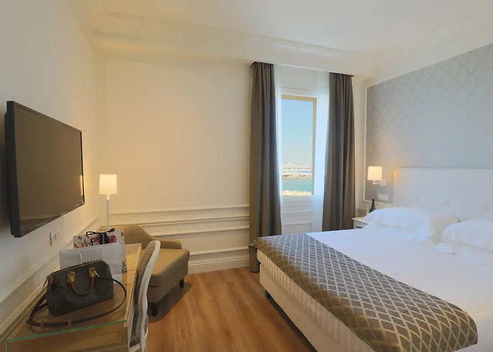 Grand Palace Hotell 4*